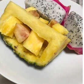 パイナップルのオシャレな切り方 飾り方 レシピ 作り方 By 発酵食品大好き 楽天レシピ パイナップルのオシャレな切り方 飾り方 レシピ 作り方 By 発酵食品大好き 楽天レシピ